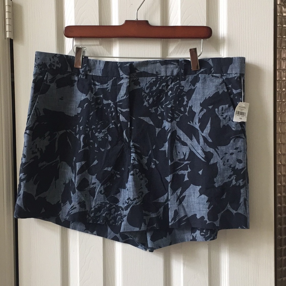 Gap shorts